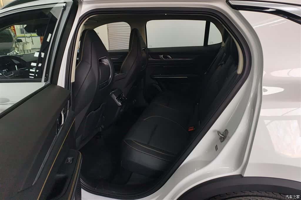 Lynk & Co 01, 2024 11