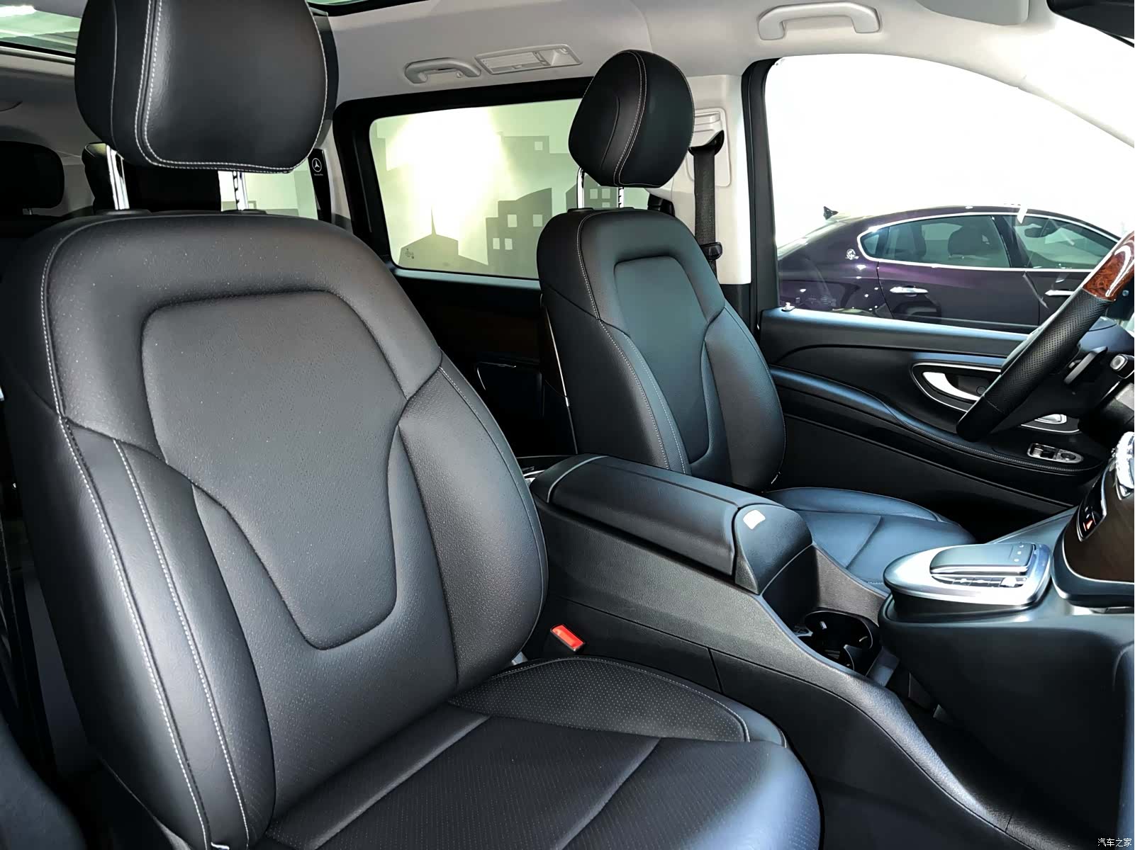 Mercedes-Benz V-Class, 2020 7