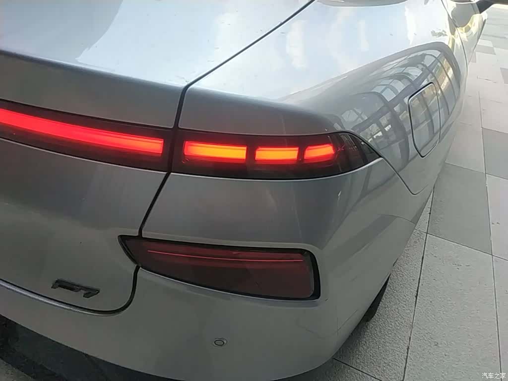 Xpeng P7, 2023 8