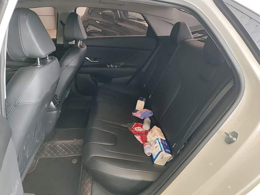 Hyundai Elantra 2024, фото 13