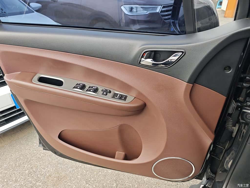 DongFeng X5, 2016 16