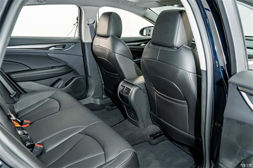 Buick LaCrosse, 2021 21