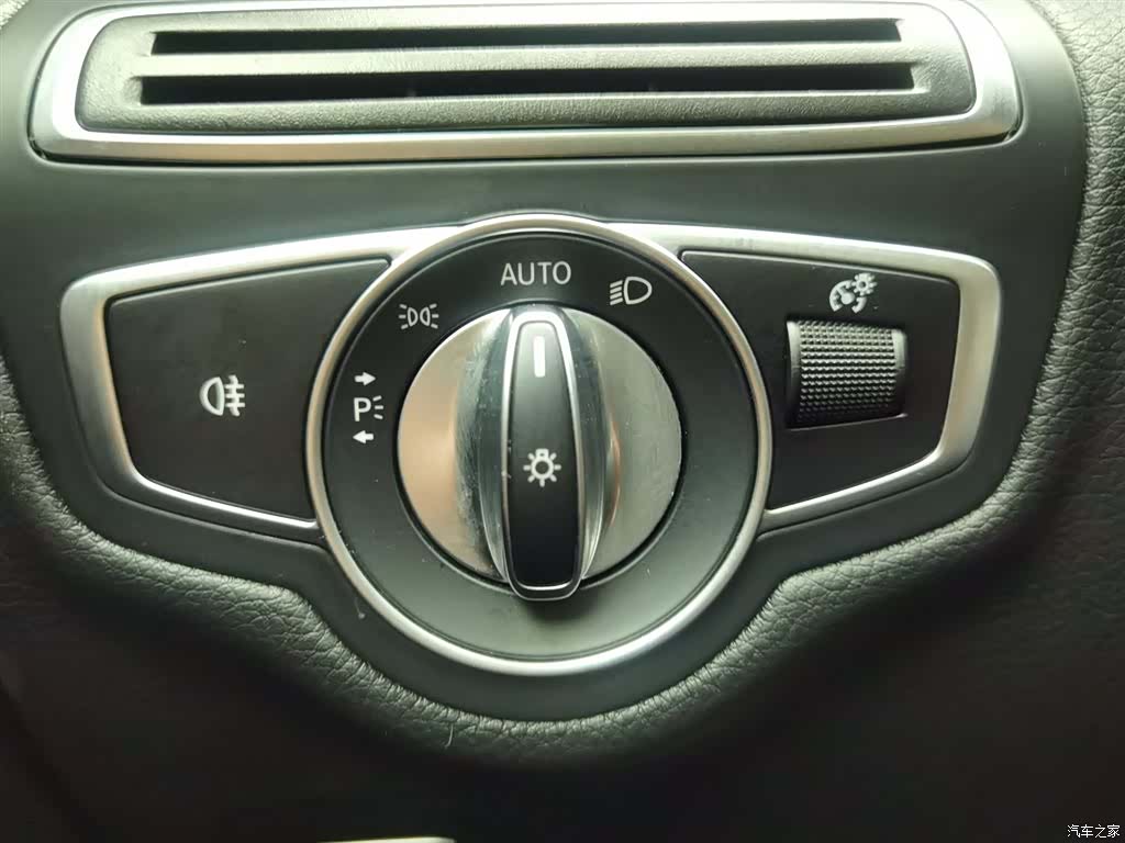 Mercedes-Benz C-Class, 2019 21