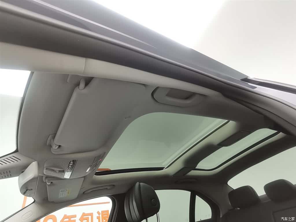 Mercedes-Benz C-Class, 2019 14