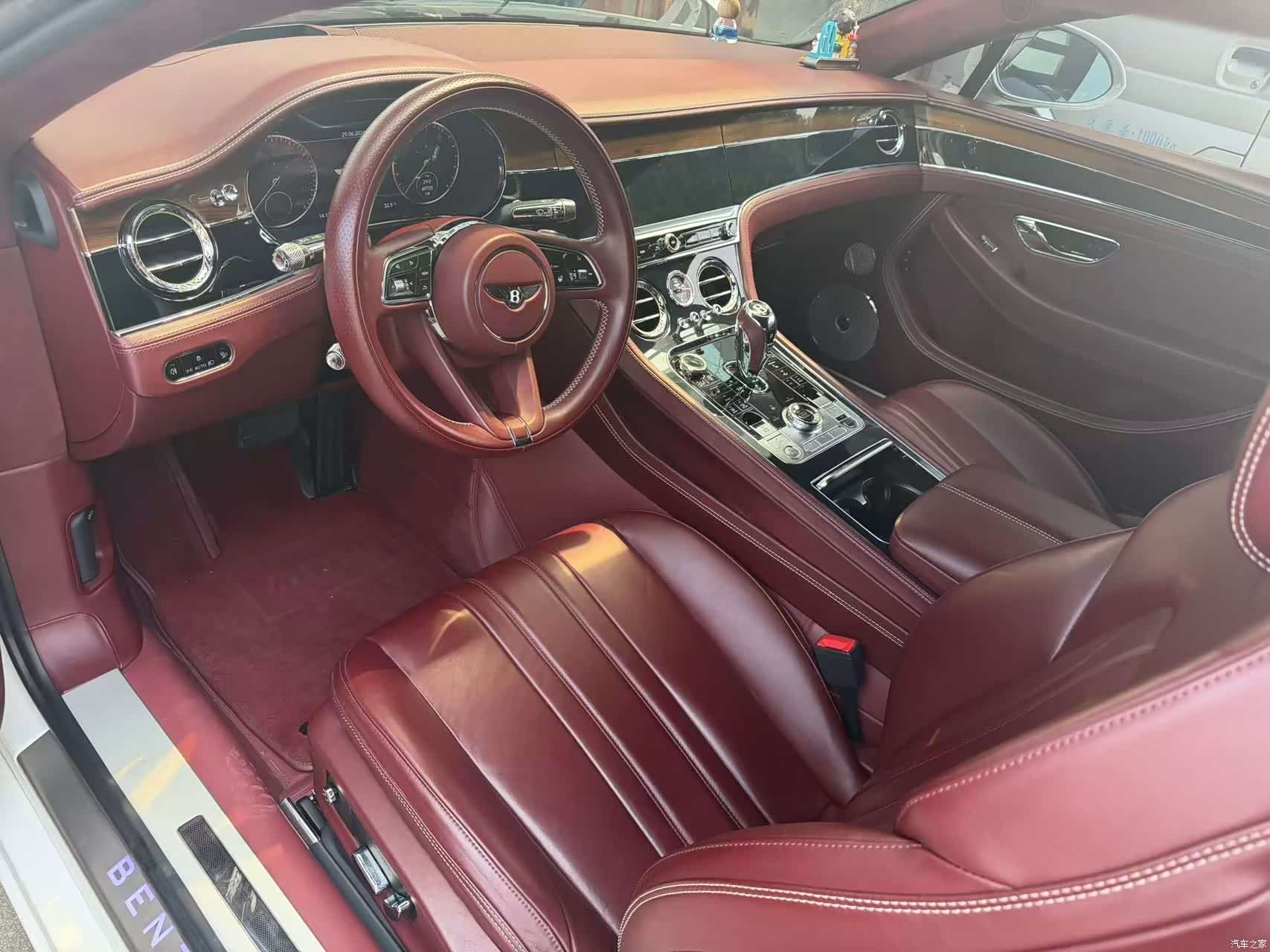 Bentley Continental GT, 2021 все фото