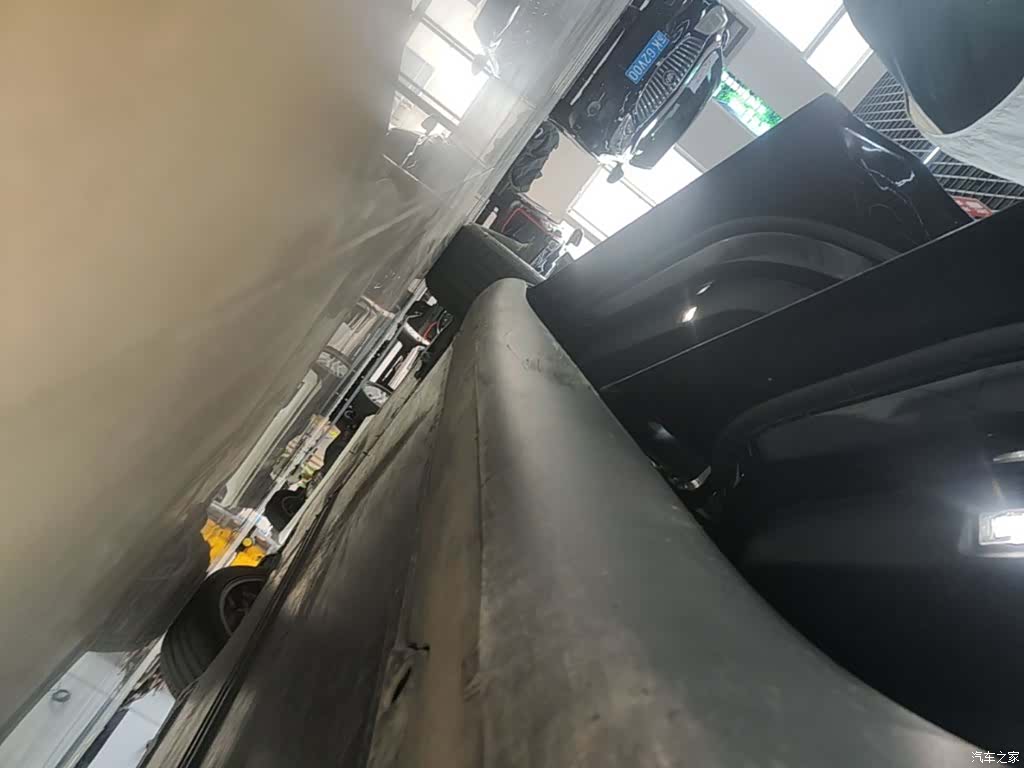 Tesla Model Y, 2023 22