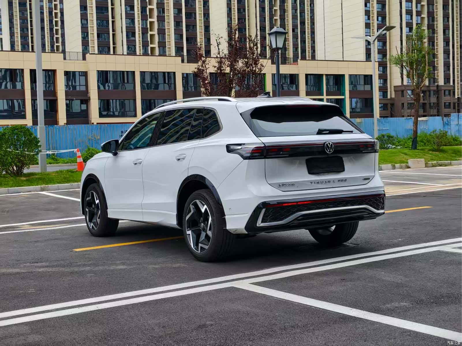 Volkswagen Tiguan L, 2025 7