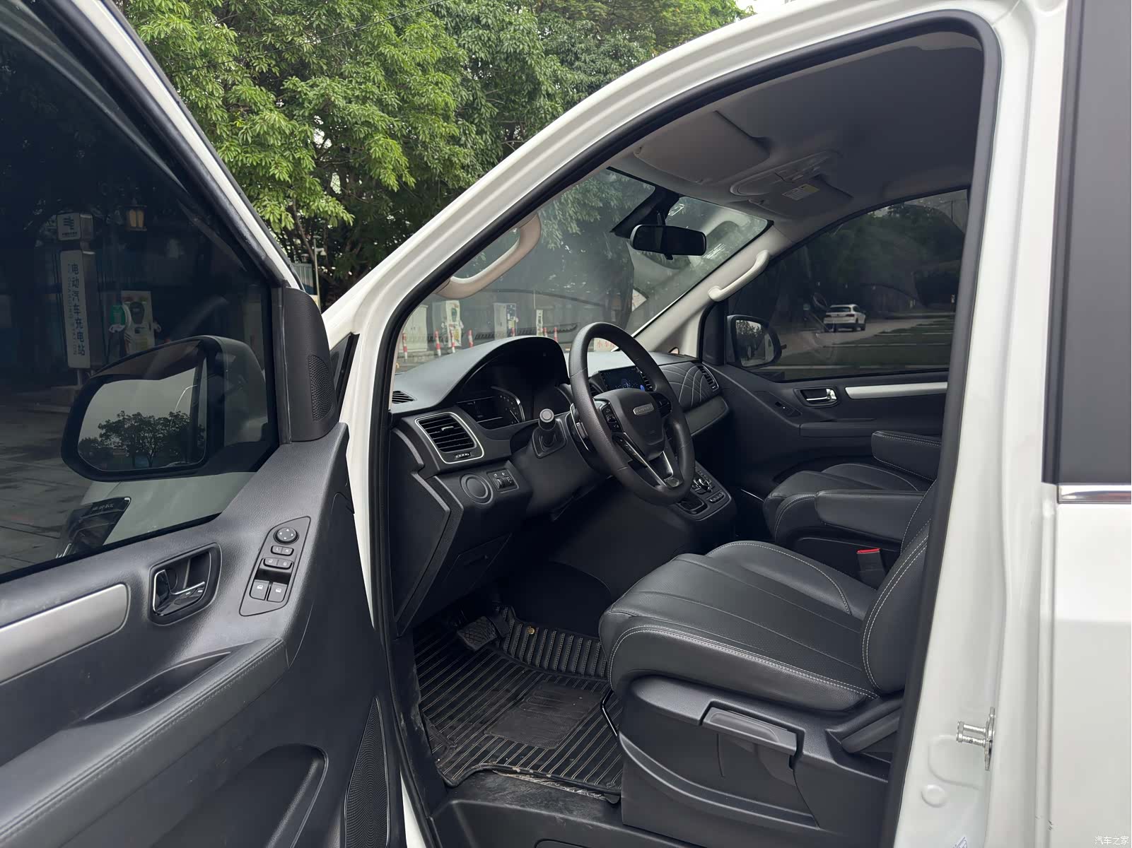 Maxus G20, 2023 4