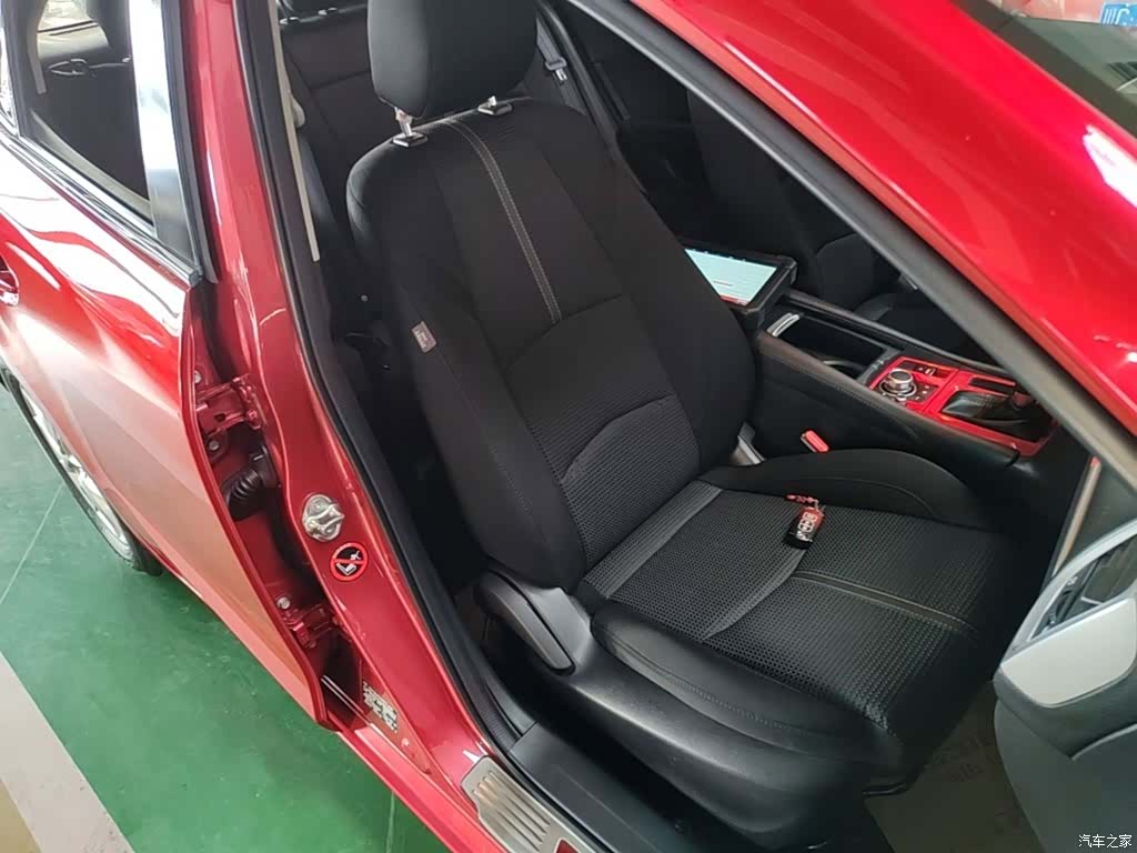 Mazda Mazda3, 2019 25