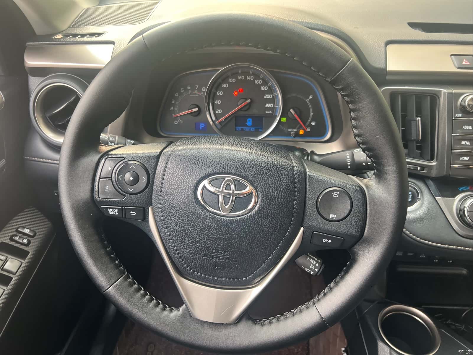 Toyota RAV4, 2015 21