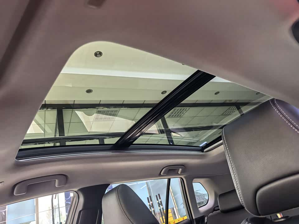 Toyota Corolla Sharp amplifier