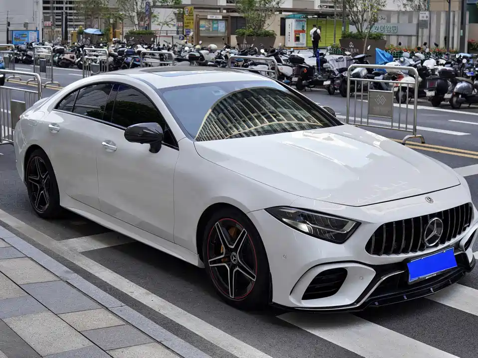 Mercedes-Benz CLS Mercedes-Benz CLS