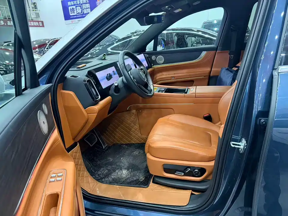 AITO Ask the world M9