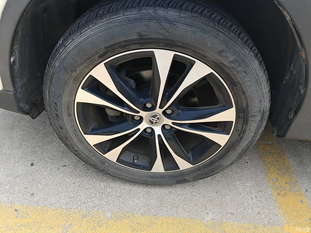 Toyota RAV4, 2016 23