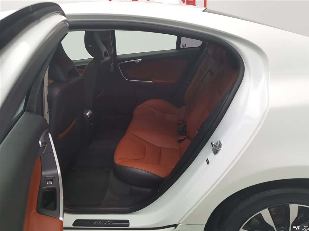 Volvo S60, 2019 15