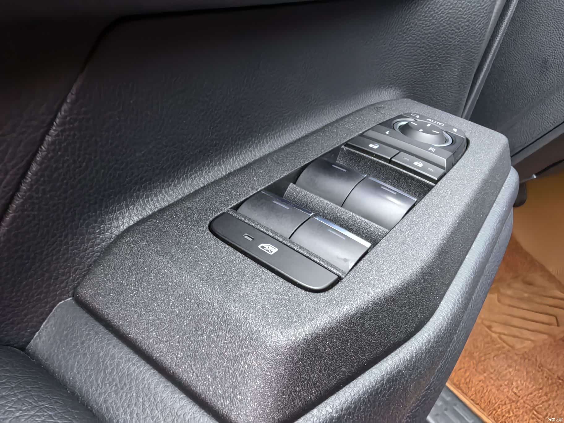 Toyota Prado, 2024 10