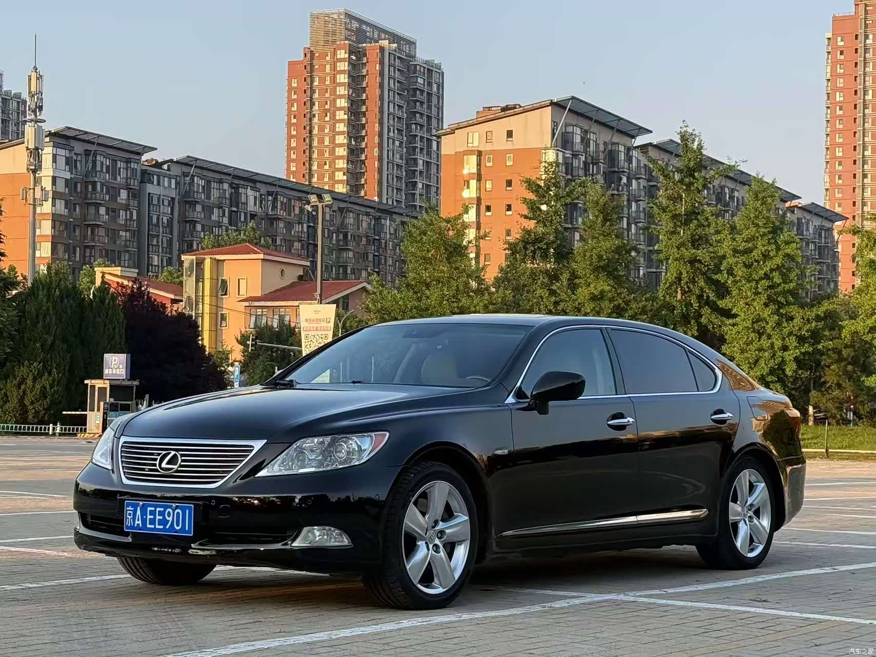 Lexus LS, 2008 1