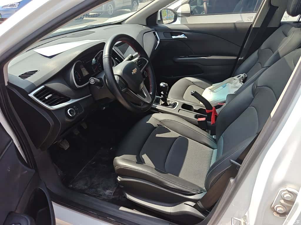 Chevrolet 320, 2018 15