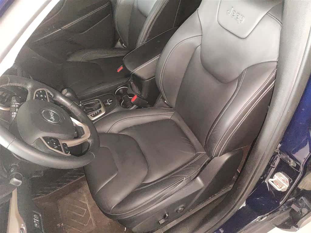 Jeep Cherokee, 2017 12