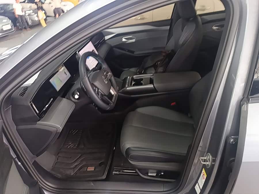 BYD Qin L 2025, фото 11