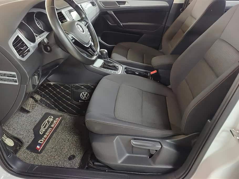 Volkswagen Golf*Jiayu Volkswagen Golf*Jiayu