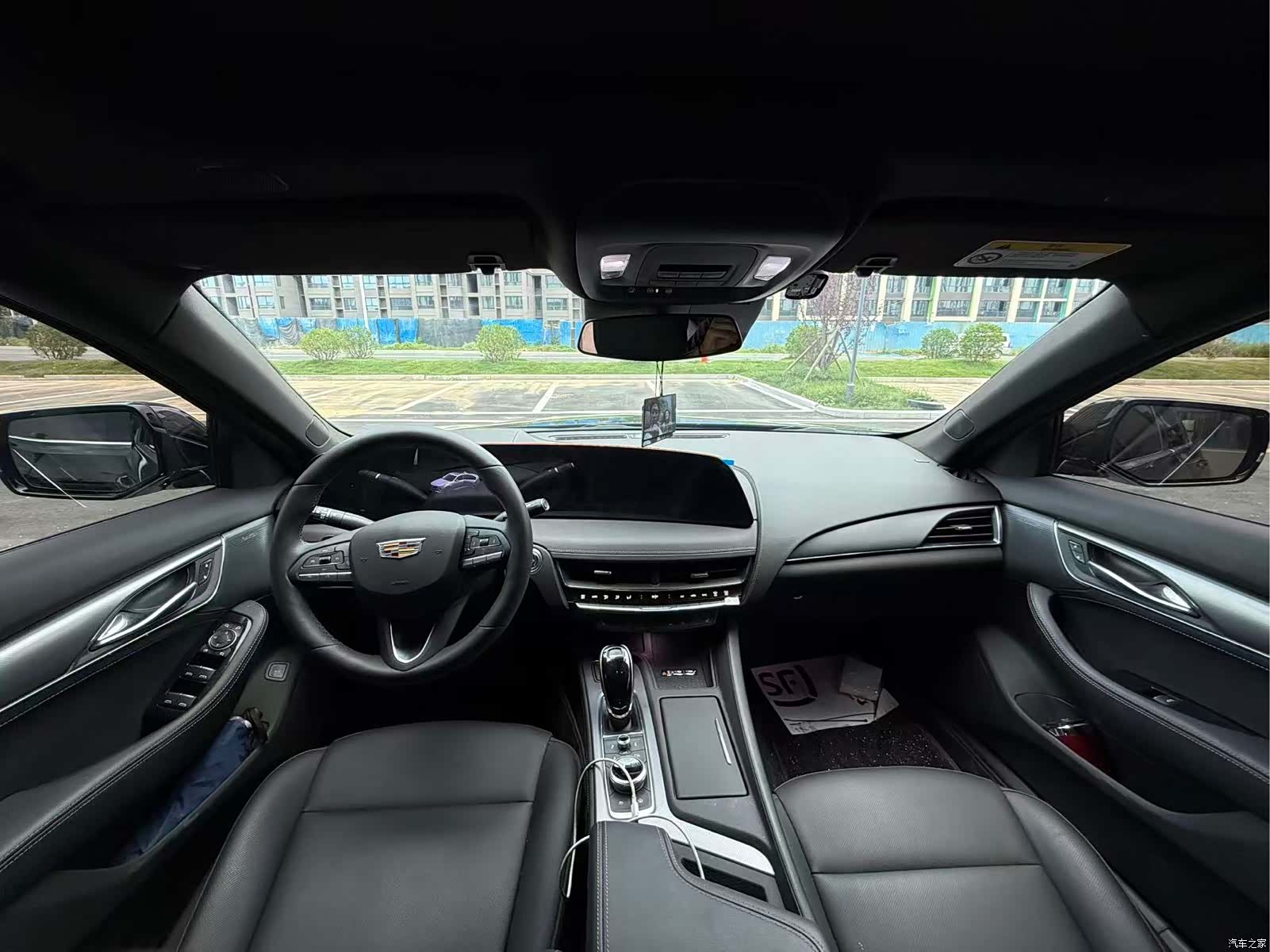 Cadillac CT5, 2025 все фото