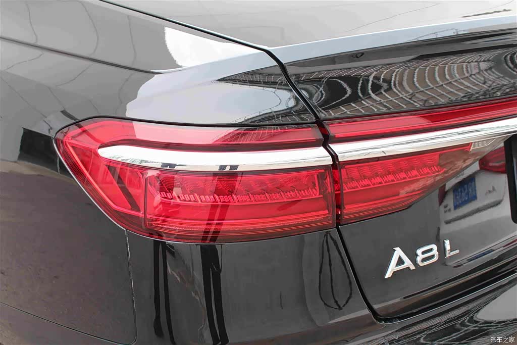 Audi A8L, 2022 9