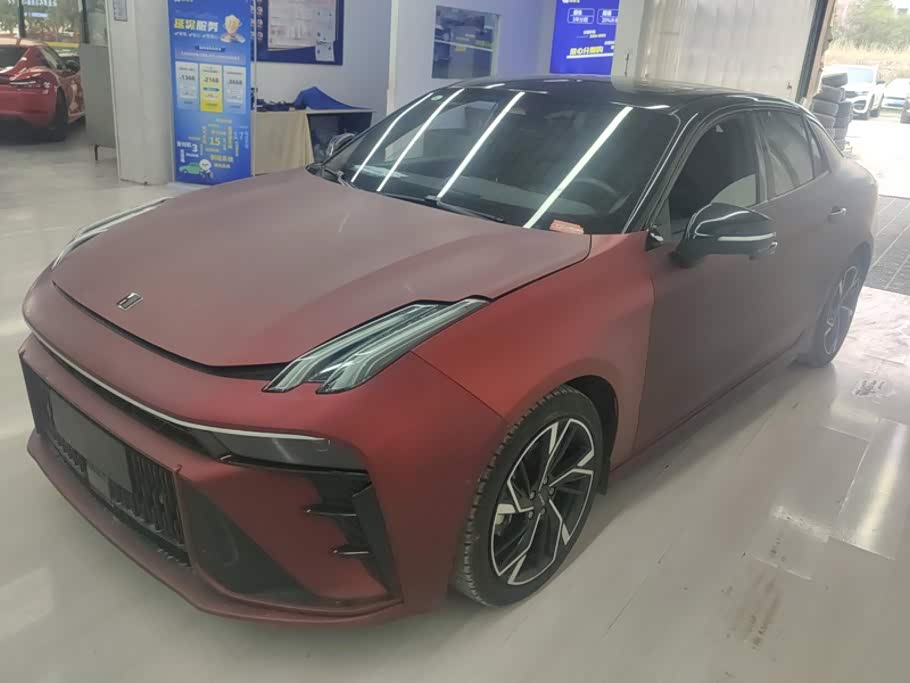 Lynk & Co 03