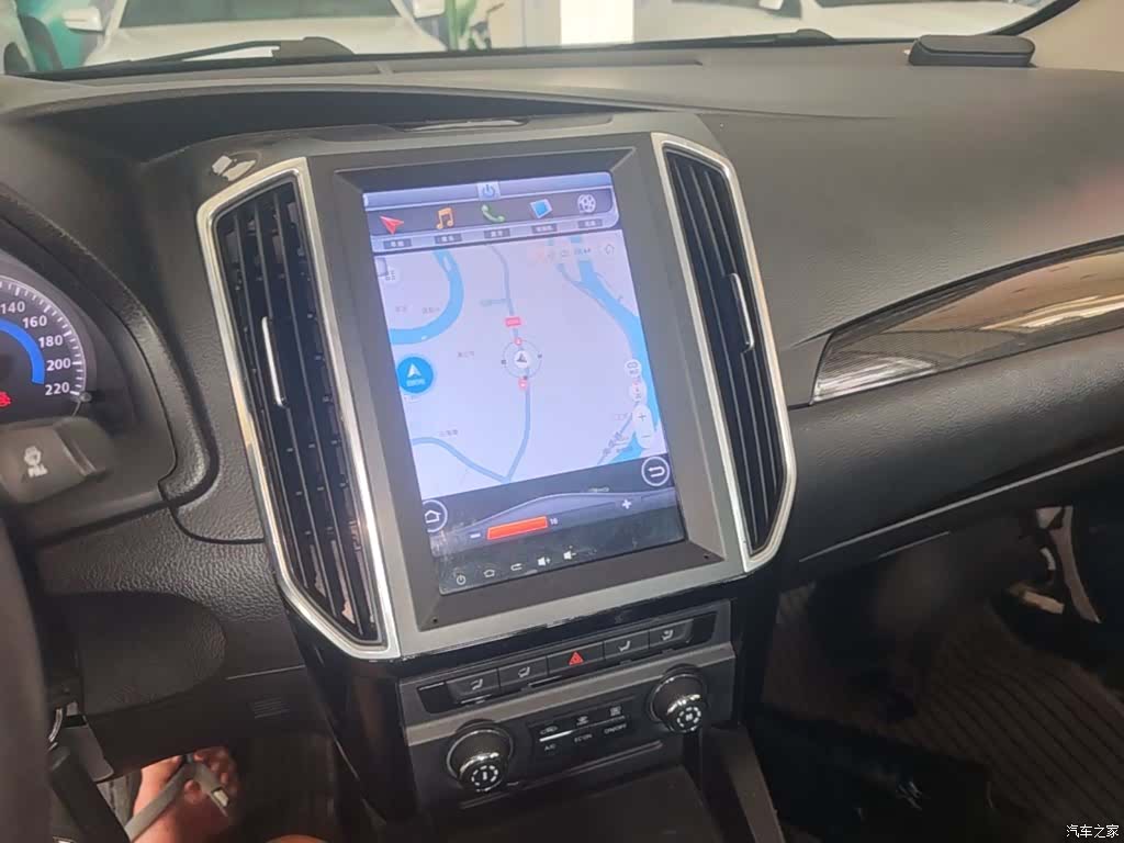 Zotye Z360, 2018 13
