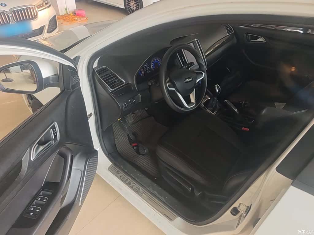 Zotye Z360, 2018 16