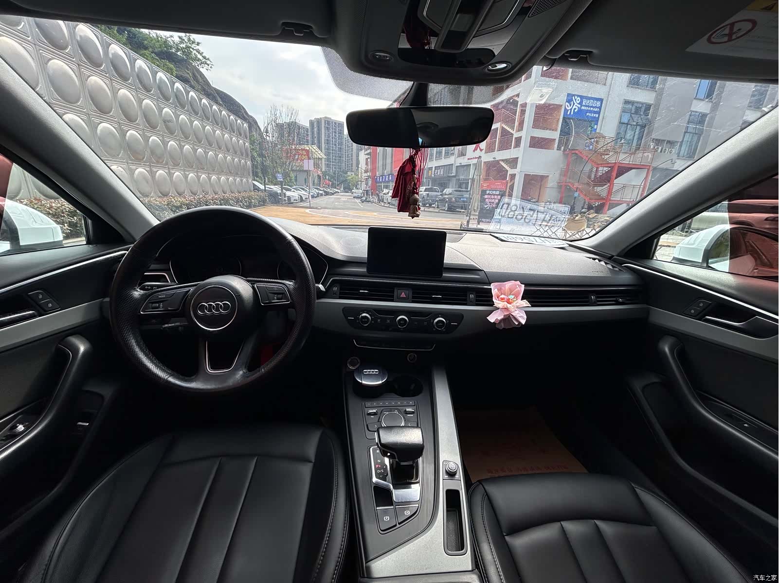 Audi A4L, 2018 7