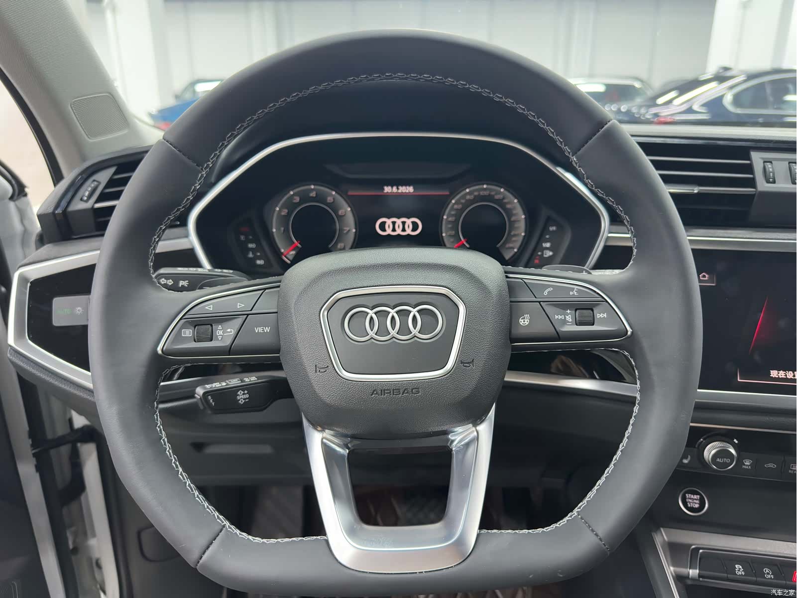 Audi Q3, 2022 12