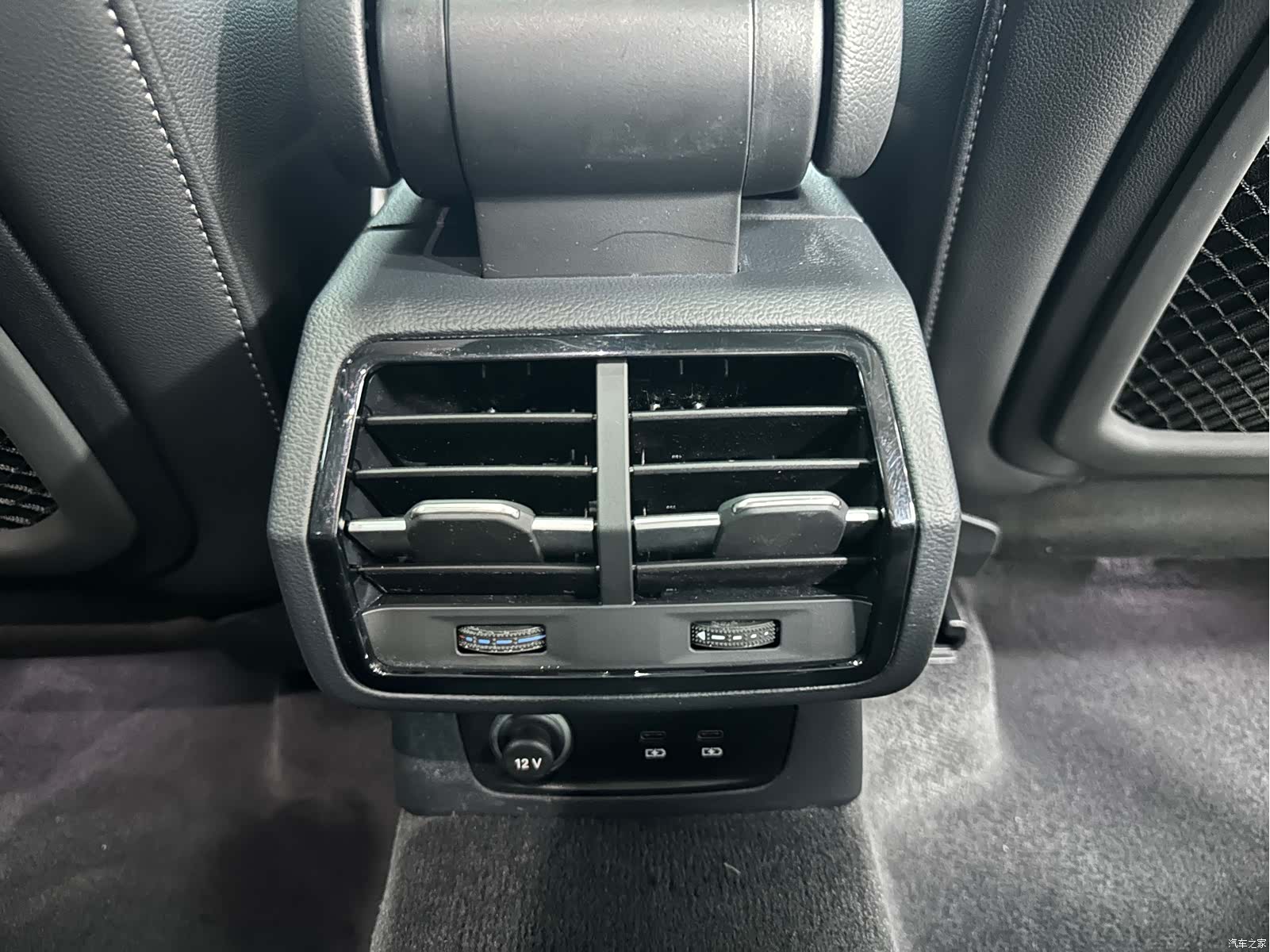 Audi Q3, 2022 18