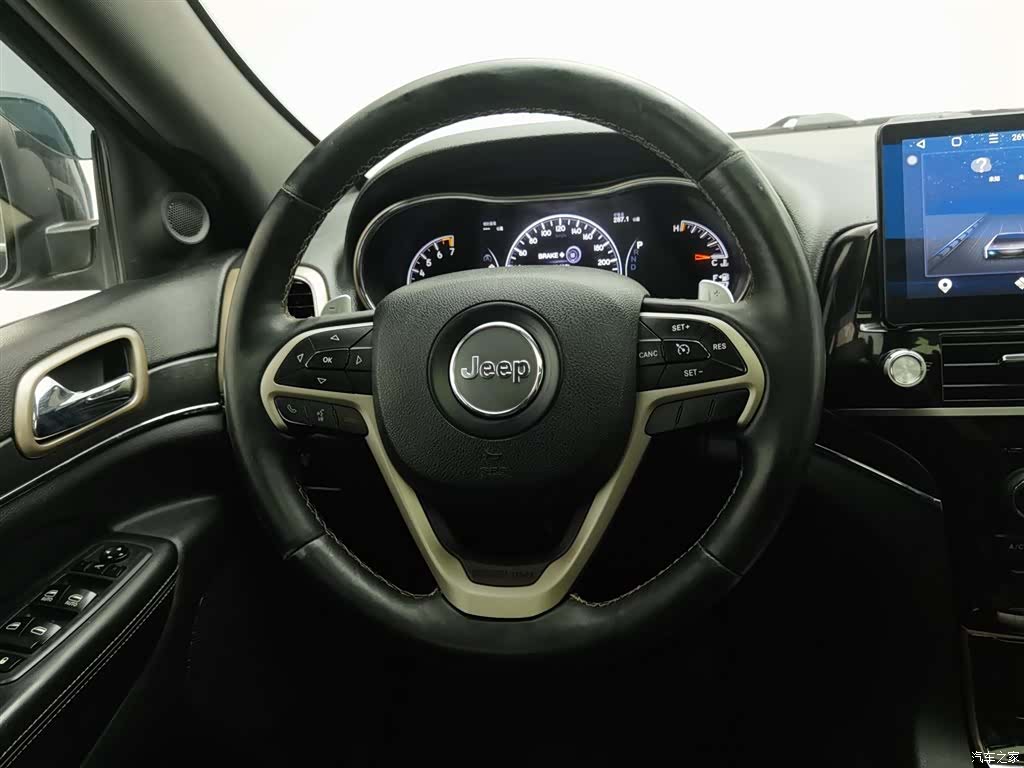 Jeep Grand Cherokee, 2017 11