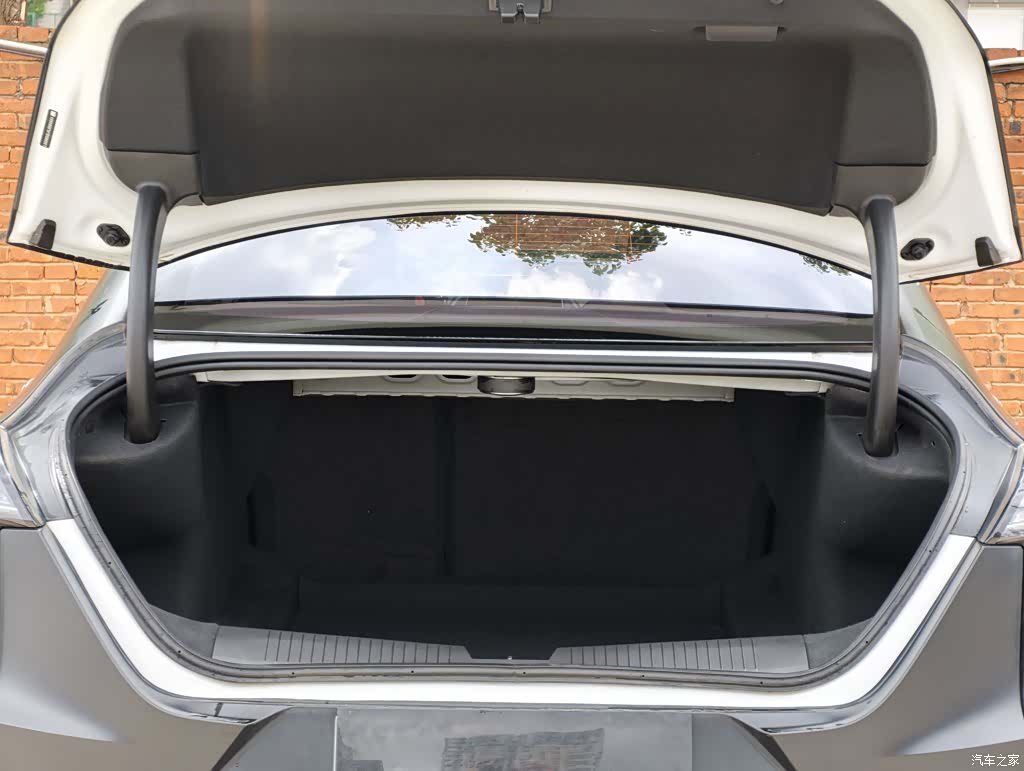 Cadillac CT4, 2020 8