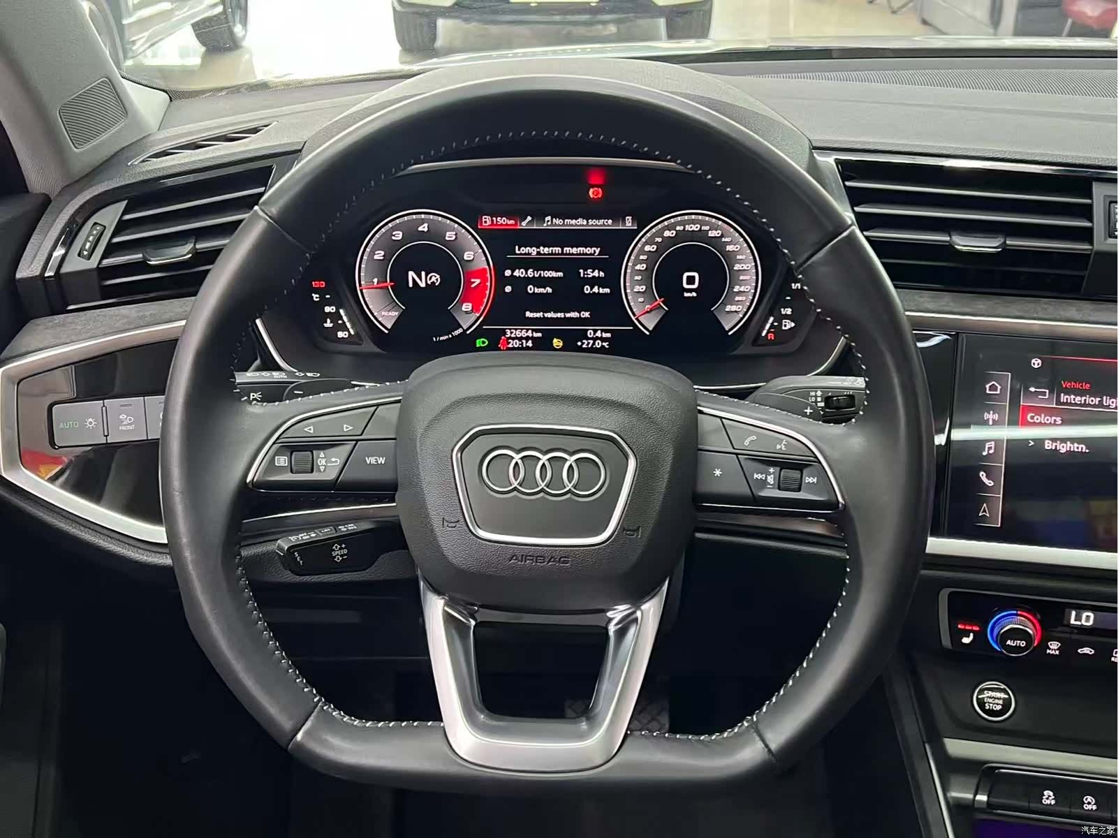 Audi Q3, 2022 11