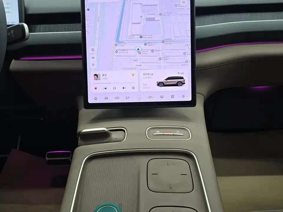 NIO ES8 NIO ES8