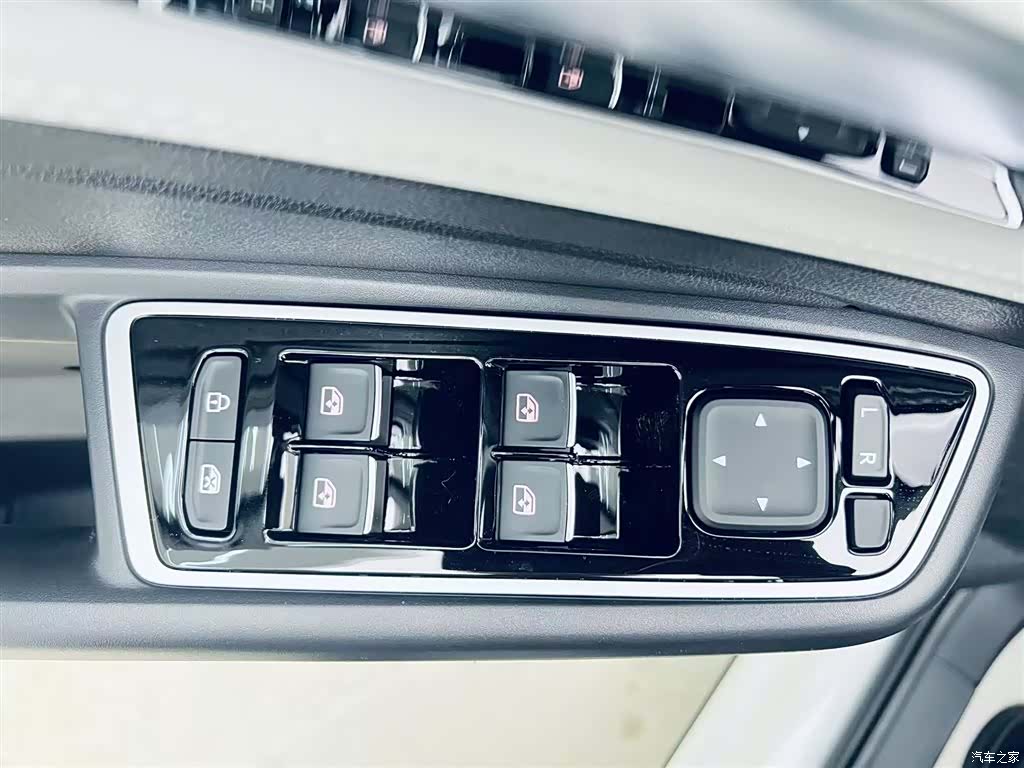 Volkswagen VS7, 2026 19