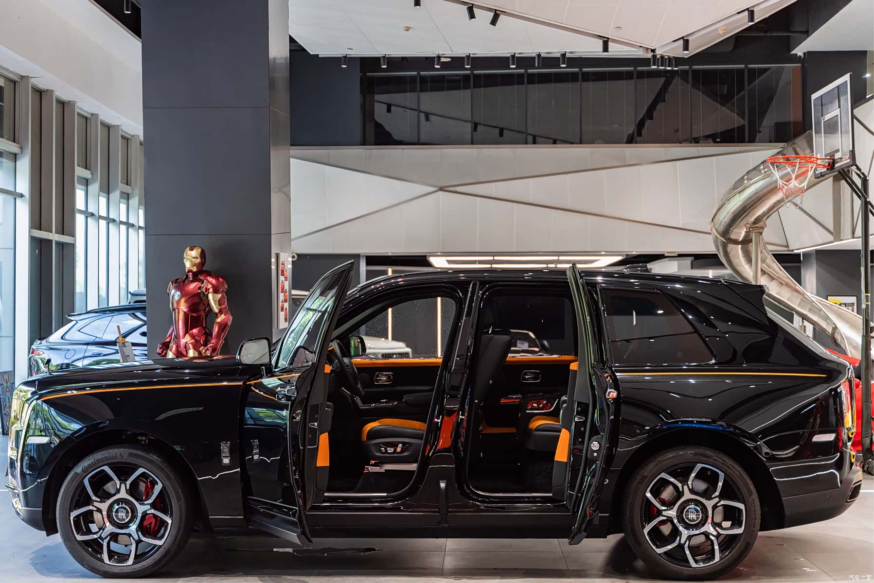 Rolls-Royce Cullinan, 2022 14