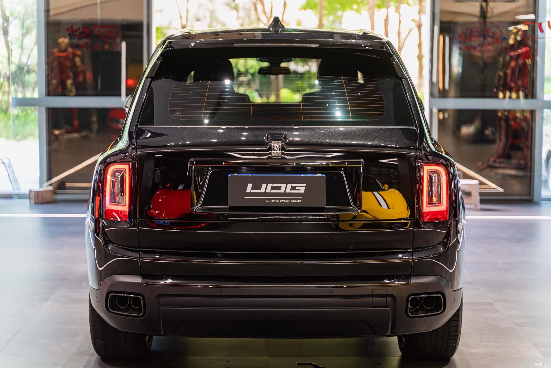 Rolls-Royce Cullinan, 2022 15