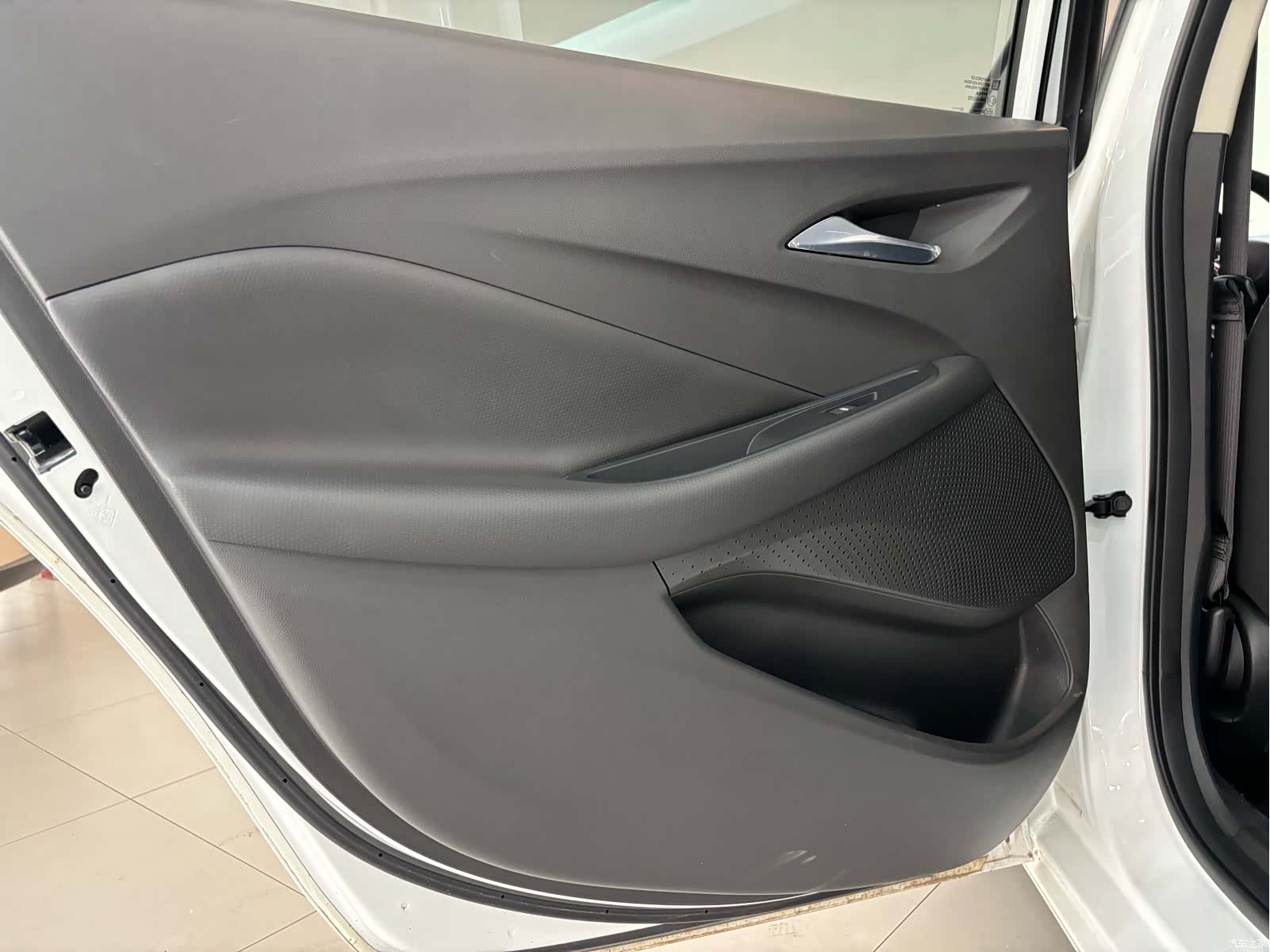 Buick Verano, 2022 17