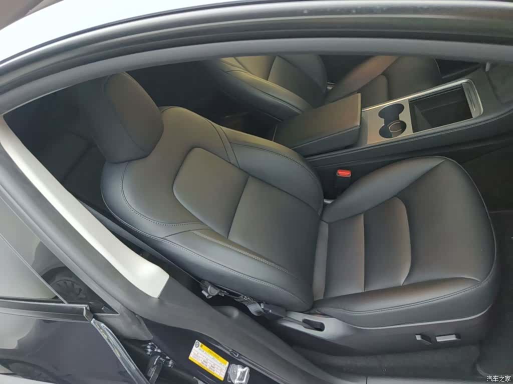 Tesla Model Y, 2024 25