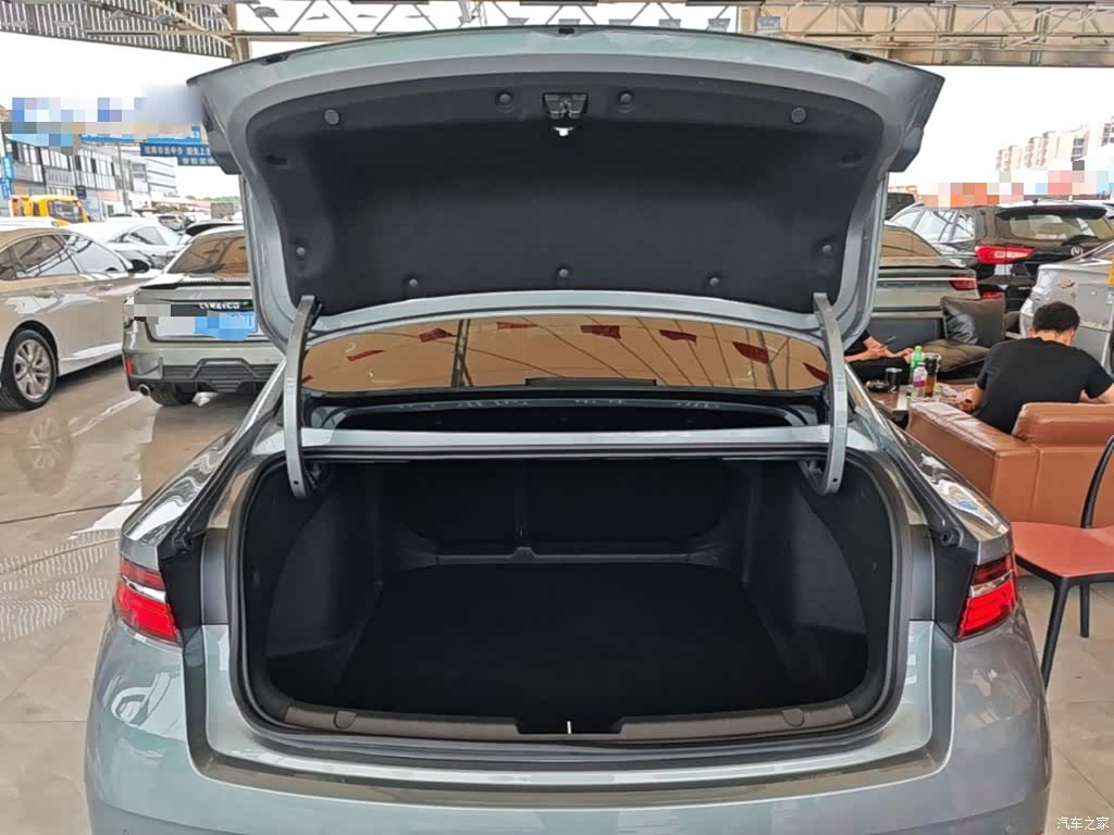 Geely Preface, 2025 19