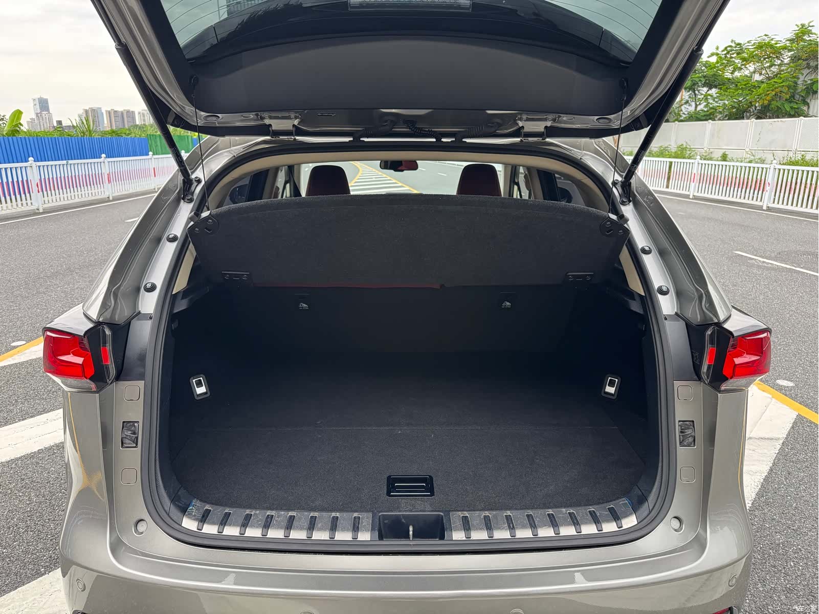 Lexus NX, 2018 13
