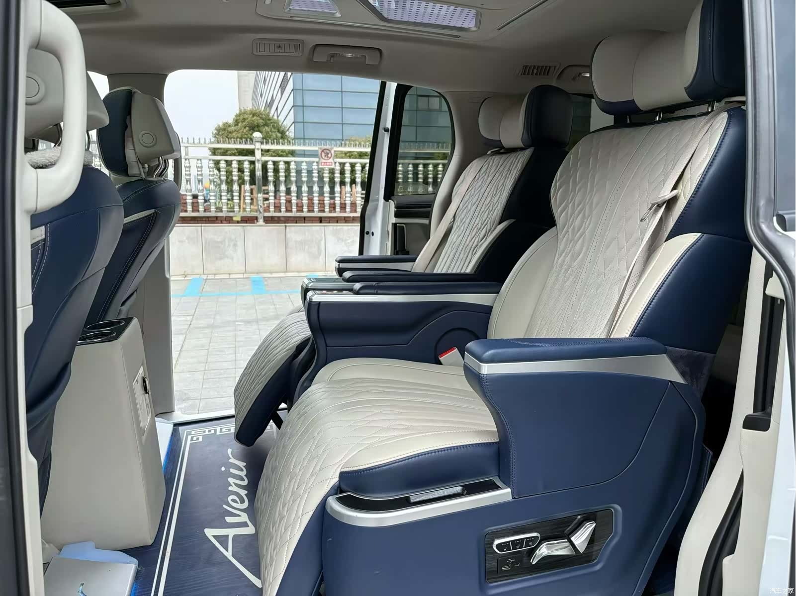Buick GL8, 2023 6