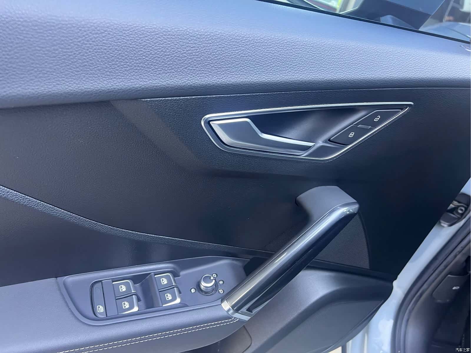 Audi Q2L, 2022 16