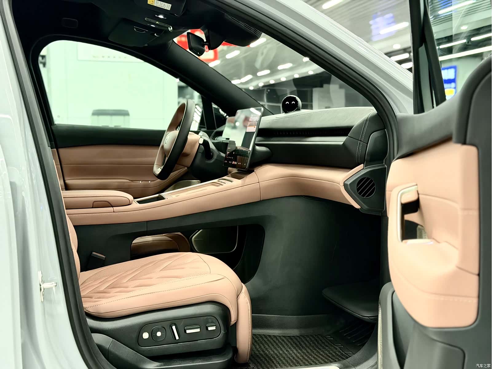 NIO EC6, 2025 9