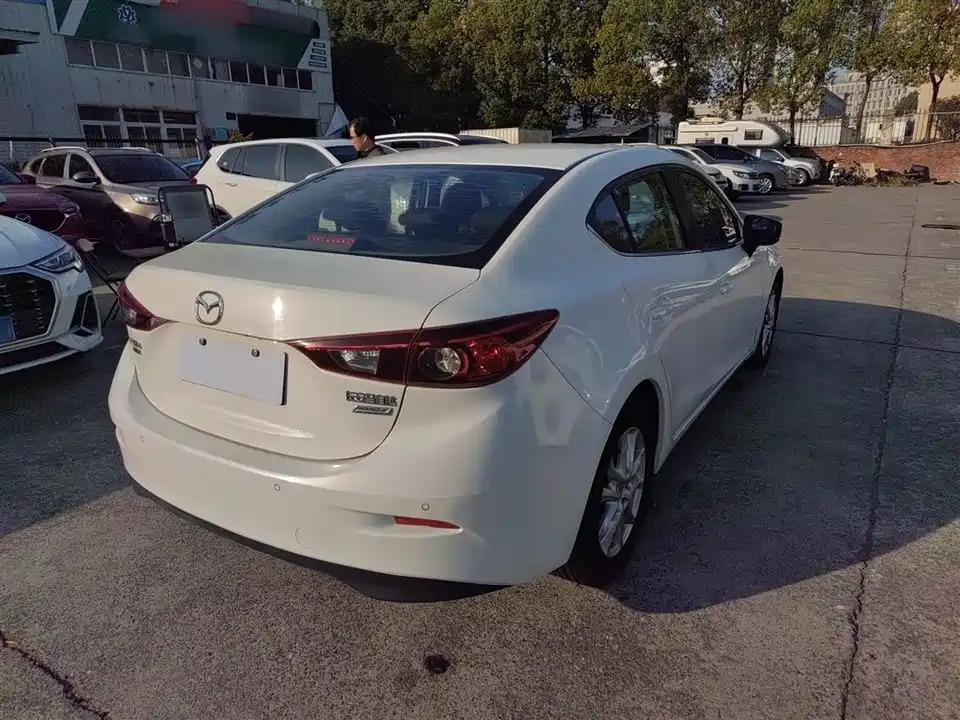 Mazda 3 Angkesaila