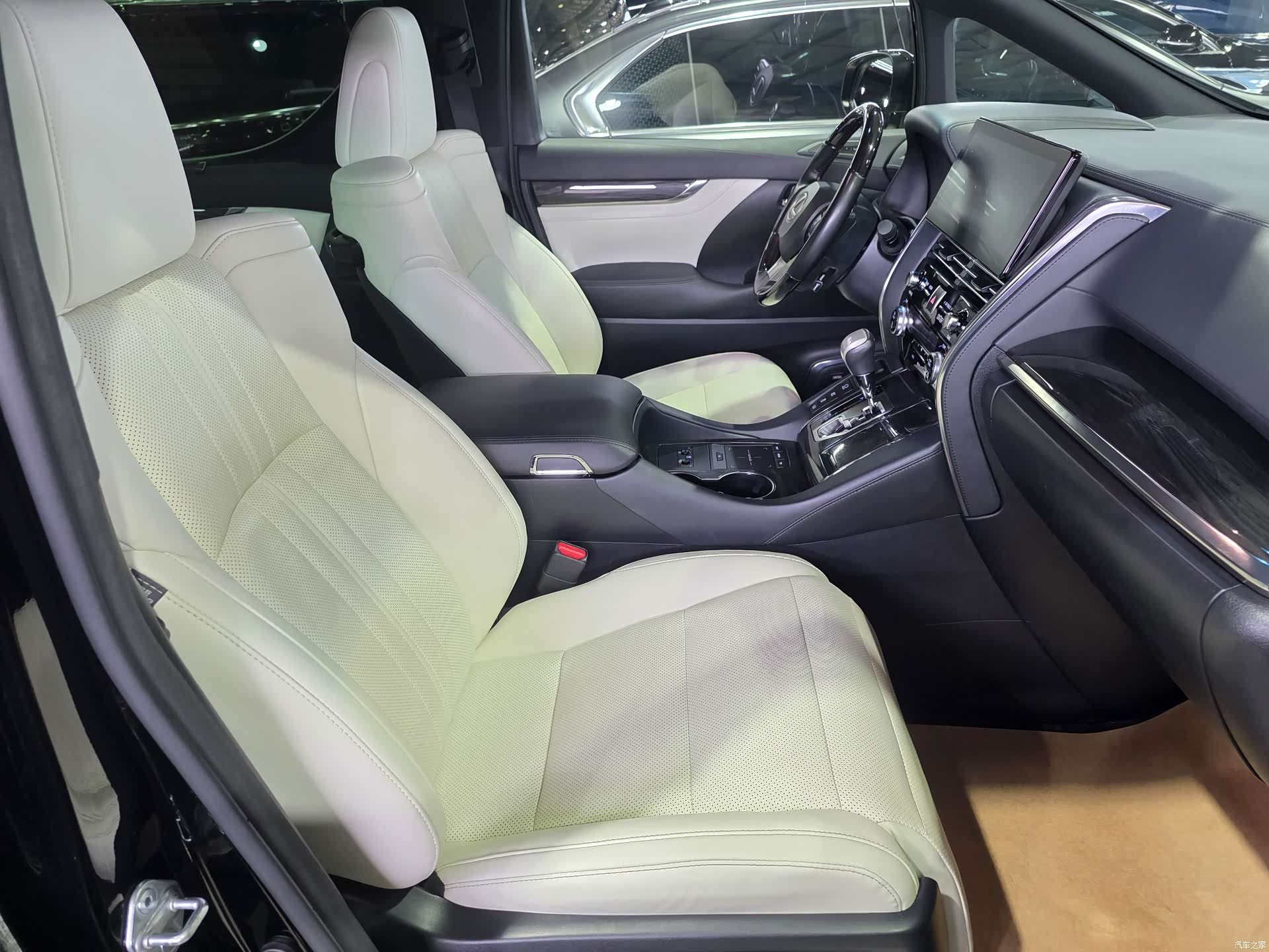 Lexus LM, 2021 20