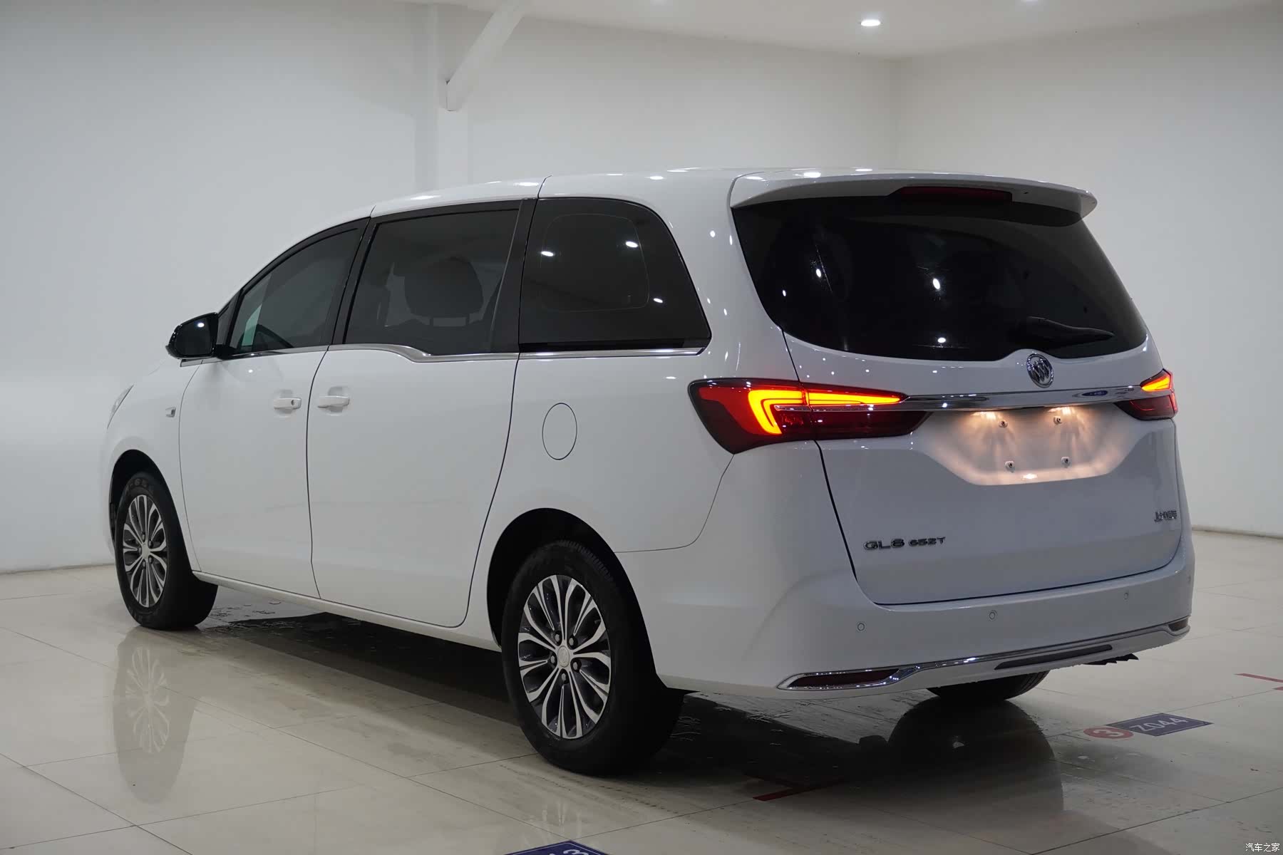 Buick GL8, 2020 6